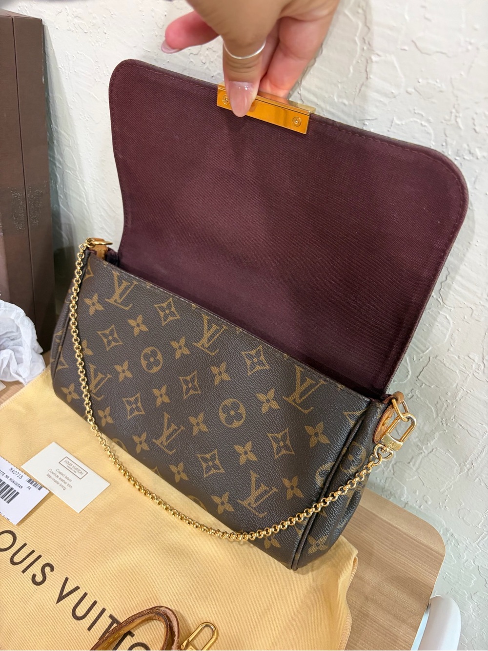 Louis Vuitton Brown Monogram Crossbody Bag with Gold Chain - Picture 8 of 10